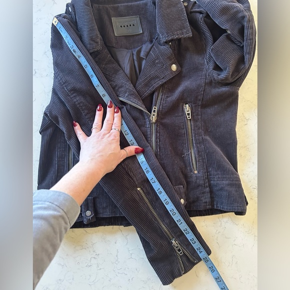 Blank NYC Black/Navy Corduroy Cropped Moto Jacket - Picture 16 of 16